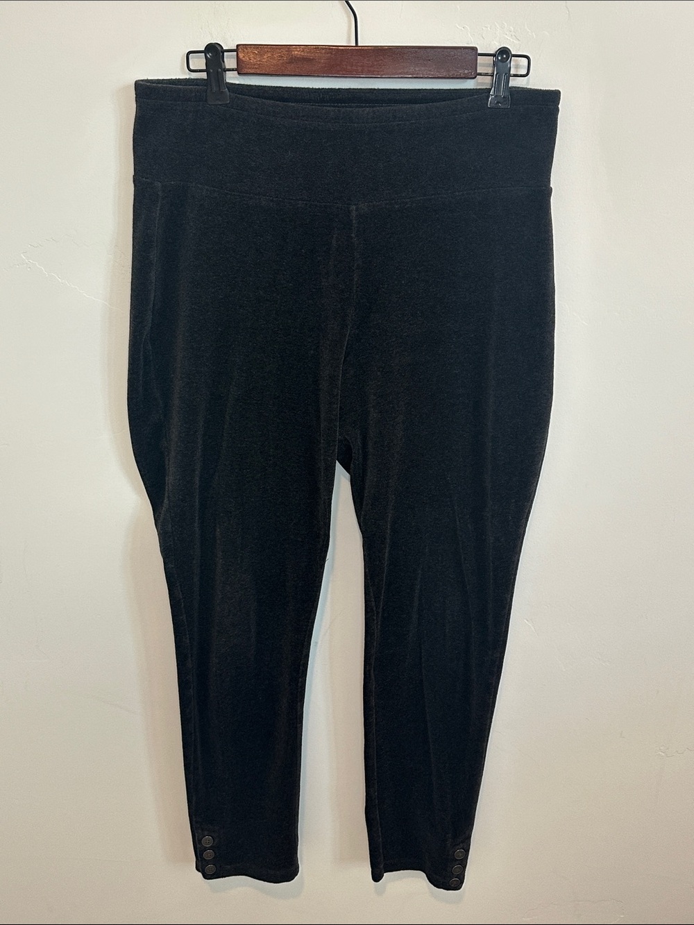 Talbots Charcoal GrayVelour Leggings with Button Trim, Size Large